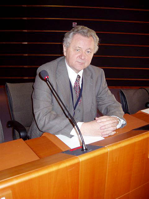 Jaroslav Zvěřina v poslanecké lavici EP v Bruselu